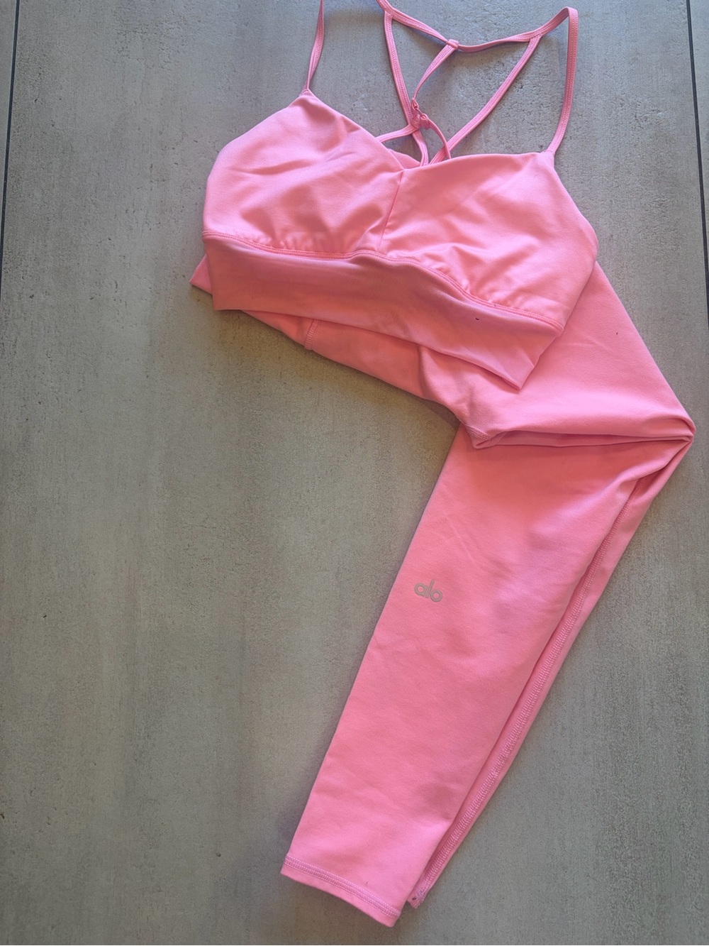 ALO Yoga Pink Crisscross Sports Bra and Leggings Set- leggings XS and top S